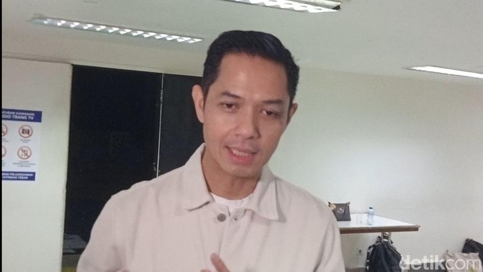 Dude Harlino