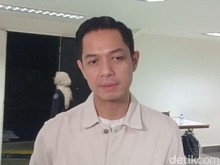 Cara Dude Harlino Mengulik Bakat Seni Anak-anaknya
