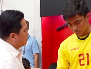Momen Erick Beri Semangat Ernando Ari yang Tengah Murung