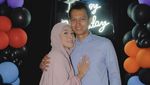 Fedi Nuril Romantis Bareng Istri Saat Kulineran, Begini Potretnya!