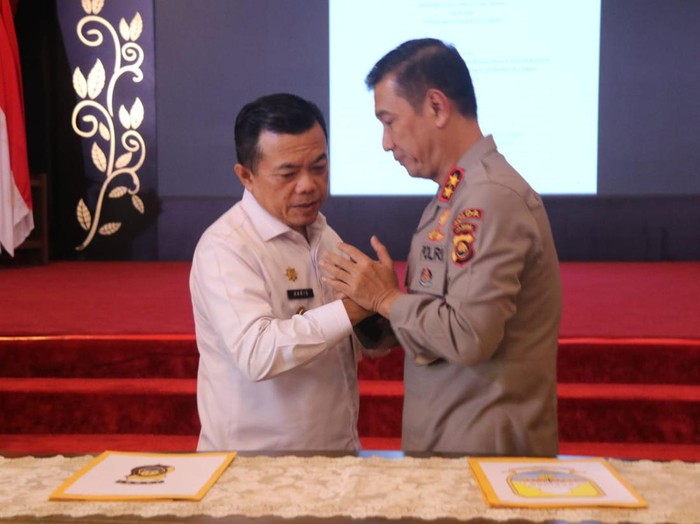 Polda Jambi akan mengelola dana hibah Rp 25 miliar dalam pengamanan Pilkada 2024. Dana itu akan digunakan dalam menjaga Pilkada di Jambi berjalan aman, lancar, dan kondusif.