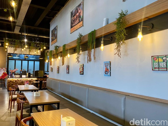 Gurih Berempah Ayam Goreng Lengkuas Legendaris 66 Tahun Lalu Gurih Berempah Ayam Goreng Lengkuas Legendaris 66 Tahun Lalu