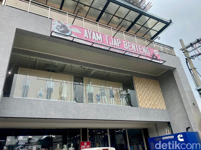 Gurih Berempah Ayam Goreng Lengkuas Legendaris 66 Tahun Lalu Gurih Berempah Ayam Goreng Lengkuas Legendaris 66 Tahun Lalu