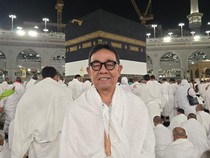 Hidayatullah, Bupati Pembelajar Rendah Hati dan Pekerja Keras Itu Akhirnya Berhaji