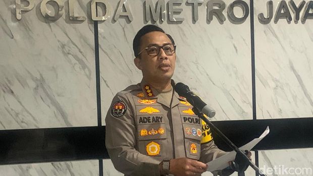 Kabid Humas Polda Metro Jaya, Kombes Ade Ary Syam Indradi (Mulia Budi/detikcom)