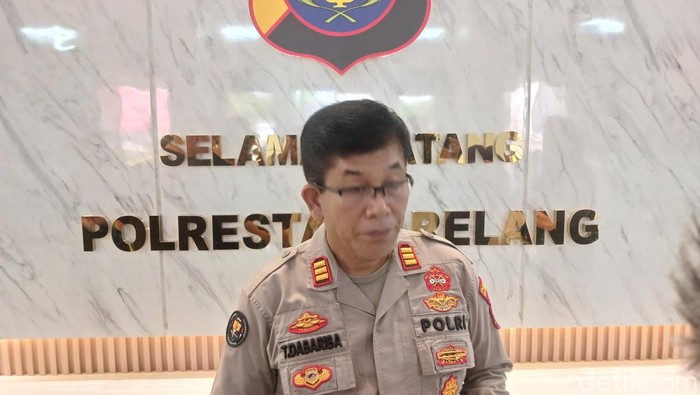 Kasi Humas Polresta Barelang, AKP Tigor Sidabariba saat memberikan penjelasan. (Alamudin Hamapu/detikSumut)