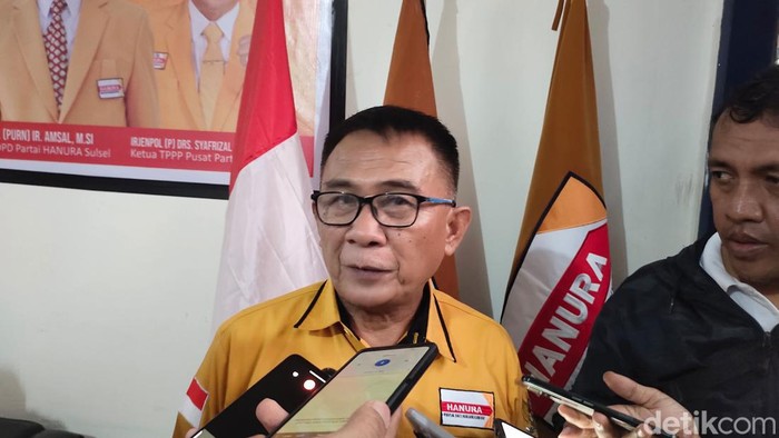 Ketua Hanura Sulsel Amsal.