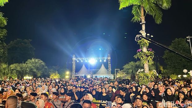 Konser musik puncak Hari Jadi ke-731 Kota Surabaya