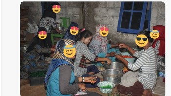 Asian Value rewang ibu-ibu kalau ada hajatan. Foto: Twitter