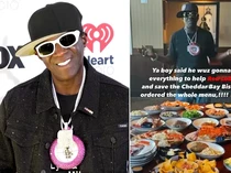 Agar Restoran Seafood Tak Tutup, Musisi Ini Rela Borong Makanannya