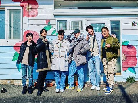 Na In Woo Bersama Pemain 2 Days & 1 Night