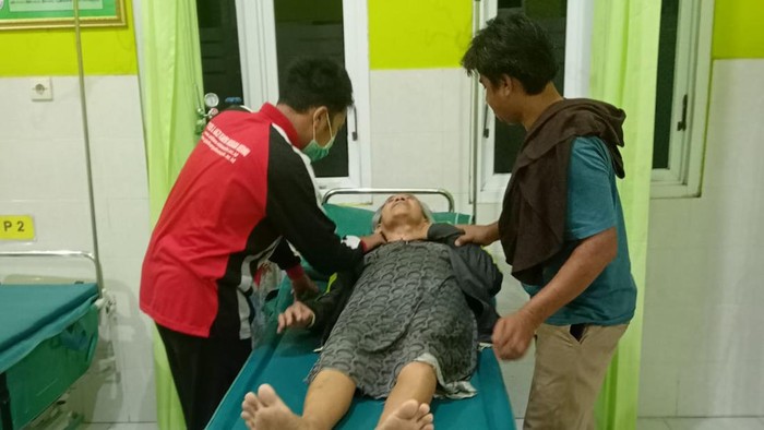 Nenek di Kediri nyaris tewas dibekap dan dicekik pemuda diduga pacar cucunya.