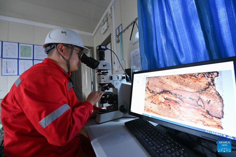 Pengeboran lubang terdalam di China