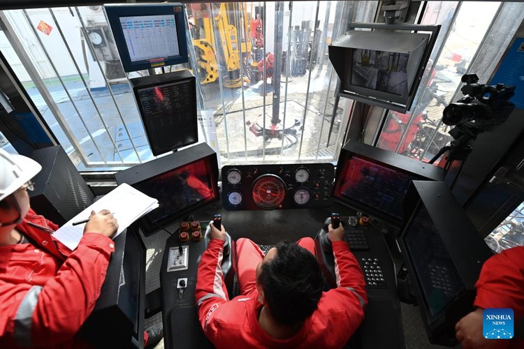 Pengeboran lubang terdalam di China Pengeboran lubang terdalam di China