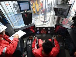 Penampakan Pekerja China Gali Lubang 10 Kilometer ke Dalam Bumi