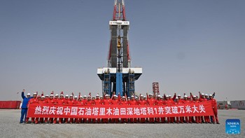 Lubang vertikal terdalam di dunia saat ini memiliki kedalaman lebih dari 12.262 meter, yaitu Kola Superdeep Borehole di Rusia. Proyek pengeboran ilmiah era Uni Soviet itu membutuhkan waktu 20 tahun untuk menyelesaikannya. Foto: Xinhua