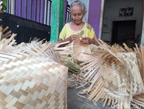 Order Besek Kurban Melimpah, Perajin Jombang Ini Cuan Rp 7 Juta Sebulan