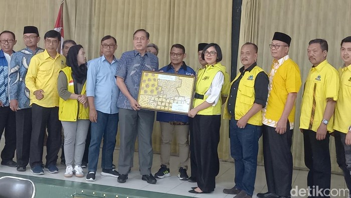 Pertemuan petinggi DPD PAN Solo dan DPD Golkar Solo, di Kantor DPD Golkar Solo, Jumat (7/6/2024).
