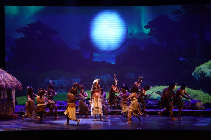 Pertunjukan Teater Koma Matahari Papua saat dipentaskan di Graha Bhakti Budaya (GBB), kompleks TIM.