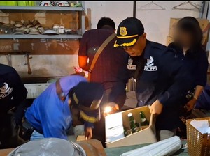 Razia Kafe Karaoke di Tulungagung, Petugas Temukan Miras-Pekerja Anak