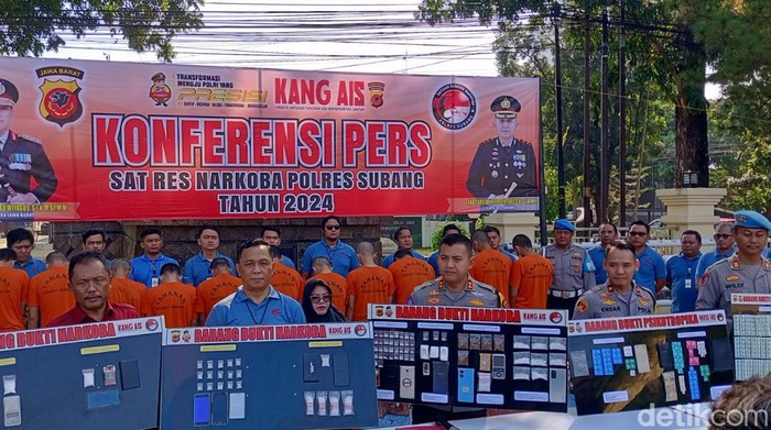 Polisi membongkar kasus peredaran narkoba di Subang