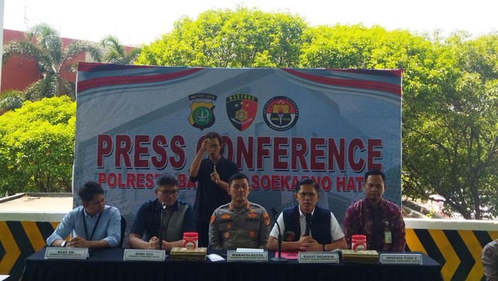 Polresta Bandara Soekarno Hatta menggelar konferensi pers terkait kasus hipnotis.