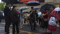 Ujian masuk perguruan tinggi nasional ini juga dikenal sebagai Gaokao.  