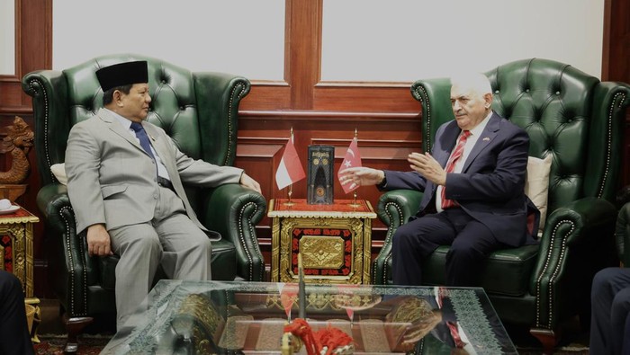 Prabowo bertemu mantan PM Turki