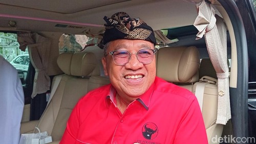 Sekretaris DPC PDI Perjuangan Badung Putu Parwata di kantor DPD PDI Perjuangan Bali, Jumat (7/6/2024).