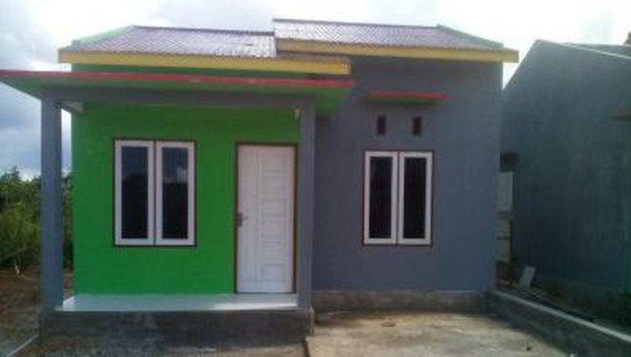 Tampilan depan rumah di Rizky Permai Mandiri