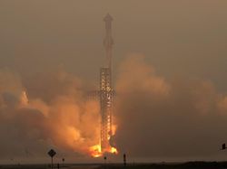 Roket Raksasa Starship Milik Elon Musk Berhasil Meluncur Tanpa Meledak