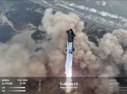 Roket Raksasa Starship Milik Elon Musk Berhasil Meluncur Tanpa Meledak