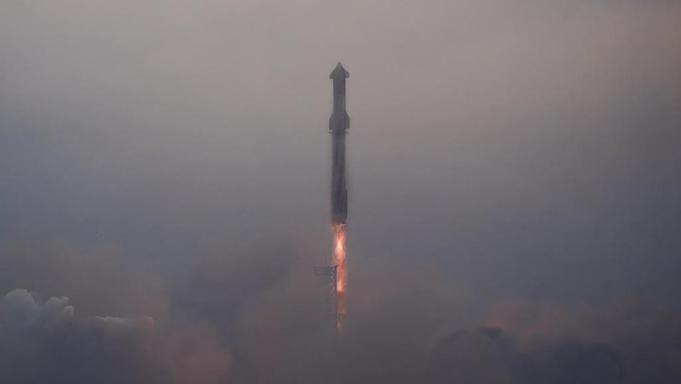 SpaceXs mega rocket Starship launches for a test flight from Starbase in Boca Chica, Texas, Thursday, June 6, 2024.  (SpaceX via AP)