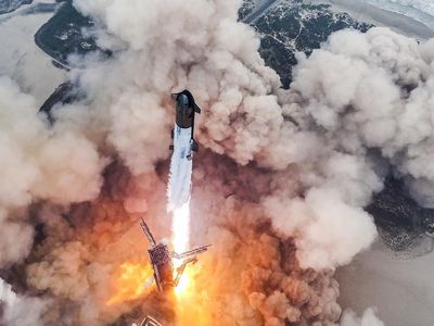 Roket Raksasa Starship Milik Elon Musk Berhasil Meluncur Tanpa Meledak
