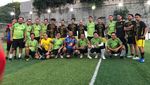Saat Ismed Sofyan Main Bola Bareng Pewarta Foto
