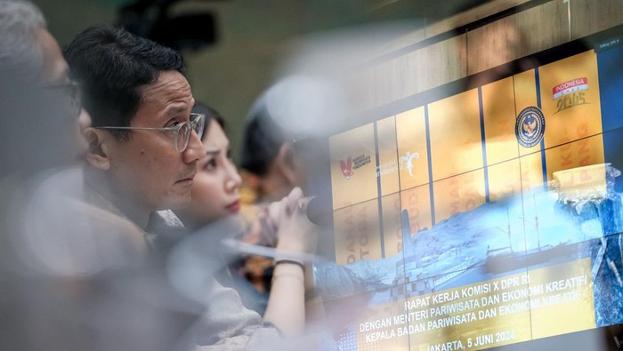 Menparekraf/Kabaparekraf Sandiaga Salahuddin Uno dan Wamenparekraf/Wakabaparekraf Angela Tanoesoedibjo dalam rapat kerja dengan Komisi X DPR RI, Rabu (5/6/2024)
