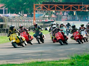 Scooter Prix 2024: Kebut-kebutan Lagi Pakai Vespa