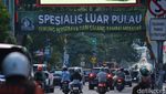 Potret Spanduk Raksasa Persebaya Jelang Anniversary Game ke-97