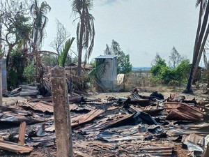 Kelakuan Barbar Tentara Myanmar