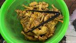 Sedap Gurih! Ayam Goreng Khas Solo Ini Cocok Buat Makan Siang