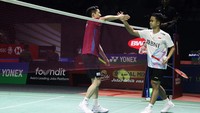 Di hari yang sama pula, Anthony Sinisuka Giniting tersingkir dari Indonesia Open 2024. Ginting tersingkir setelah dikalahkan oleh Kenta Nishimoto di babak pertama. Ari Saputra/detikcom