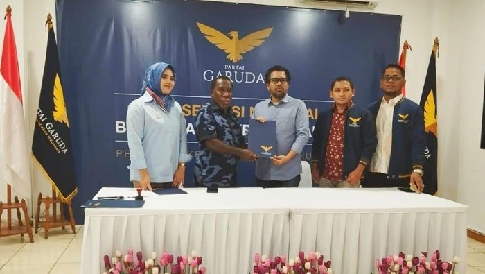Eks Pj Bupati Nduga, Papua Pegunungan, Edison Nggwijangge dapat rekomendasi Partai Garuda maju sebagai bakal calon bupati Nduga di Pilkada 2024.