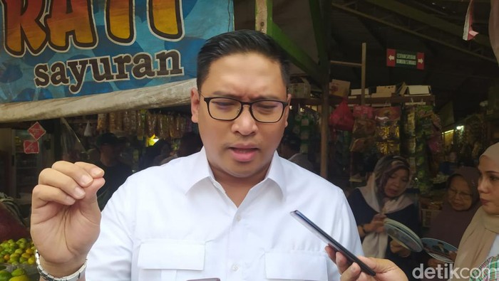 Ketua Gerindra Jateng Sudaryono saat blusukan di Magelang, Sabtu (8/6/2024)