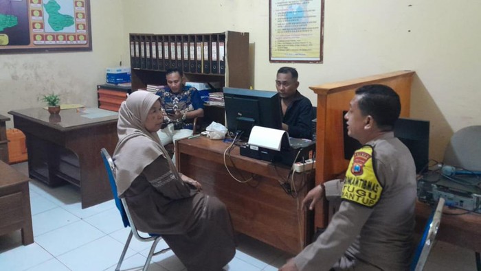 Korban gendam di Lamongan saat lapor ke polisi