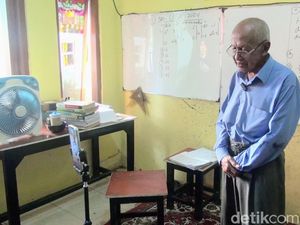 Video Momen Mbah Guru Matematika Dihadiahi Rp 100 Juta oleh Prabowo