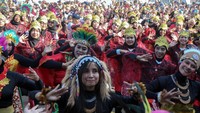 Pemerintah Kabupaten Bogor menggelar kegiatan Menari Bersama di Bogor yang diikuti 1.500 orang, yang bertujuan untuk melestarikan budaya tari di daerah.