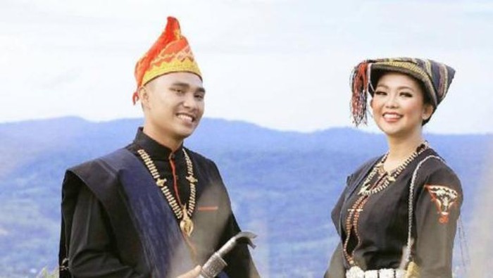 Pakaian adat Pakpak Bharat (bataknesia/Instagram)