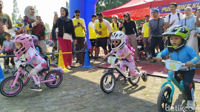 Peserta push bike.