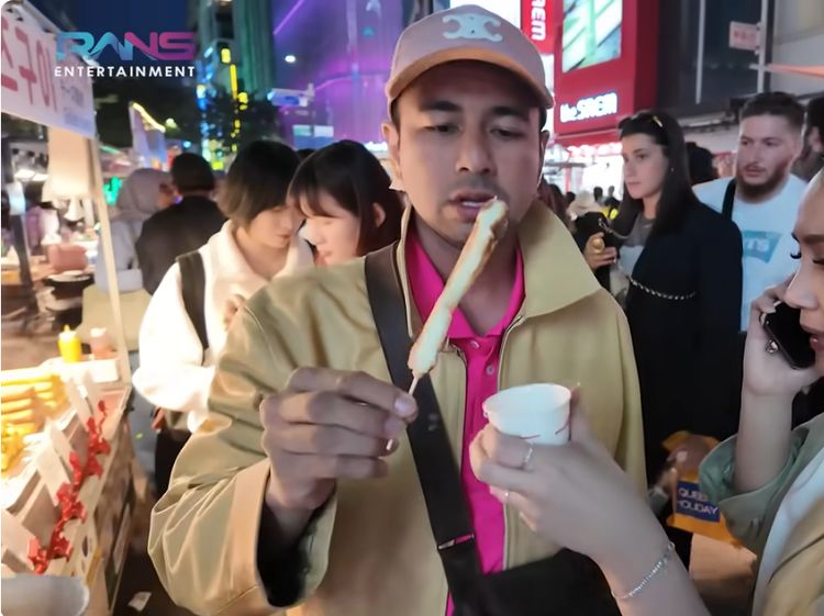 Ini Momen Kuliner Raffi-Nagita Sebelum Naik Haji