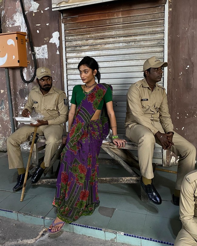 Di Batam kita udah punya studio yang bagus banget, sekelas Universal Studio, yang kalian mungkin nggak ada yang tahu di rumah, kata Reva Marchellin dilansir detikcom. Foto: Instagram Reva Marcehllin